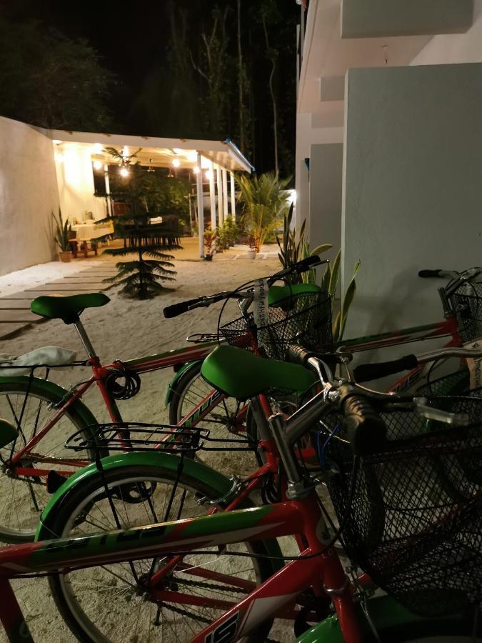Chillax Thoddoo Hotell Exteriör bild